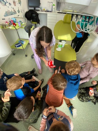 Sa invatam despre dentist